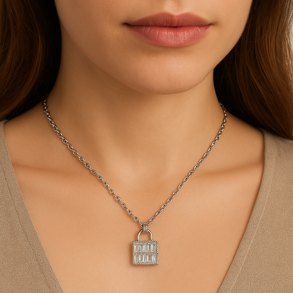 CHAIN WITH A LOCK PENDENT