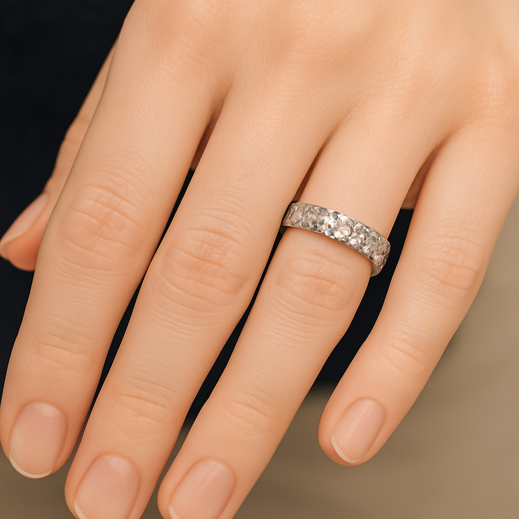 BAND RING DIAMOND TEXTURED (UNISEX & UNIQUE)