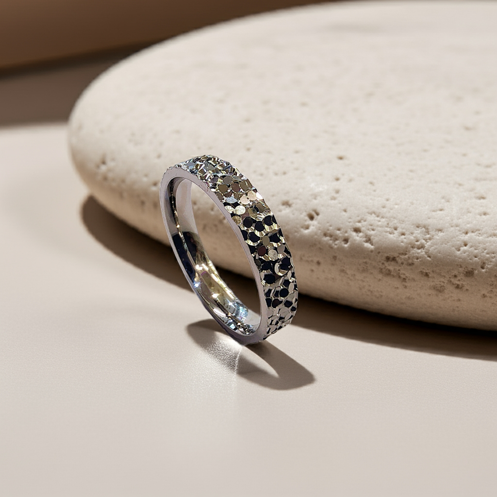 BAND RING DIAMOND TEXTURED (UNISEX & UNIQUE)