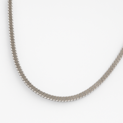 sleek chain ( Pure Silver Chain for Men Women 18 inch)