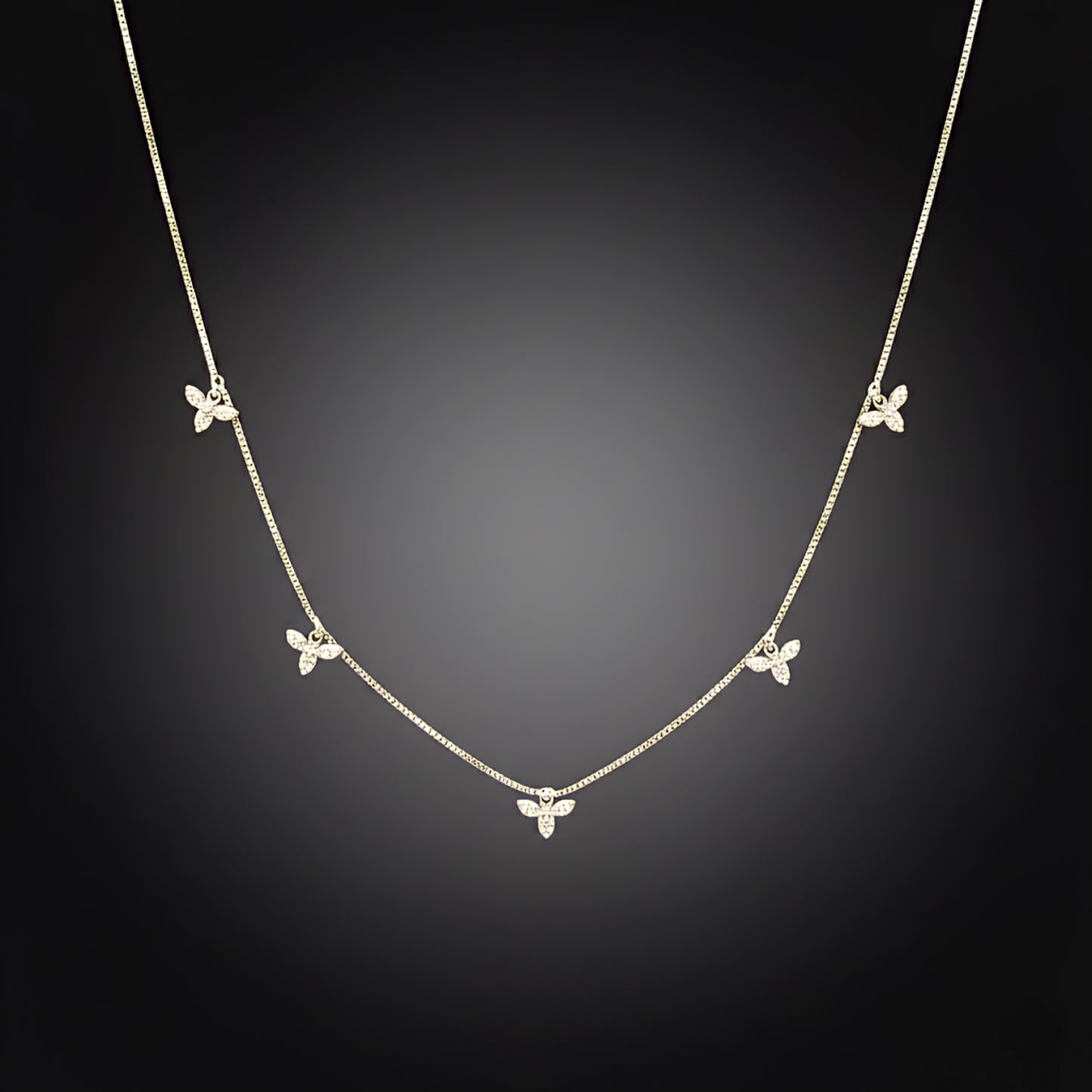 Necklace with multi leaf charms